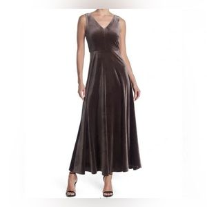 Love X Design Brown Velvet Maxi Dress Size Large